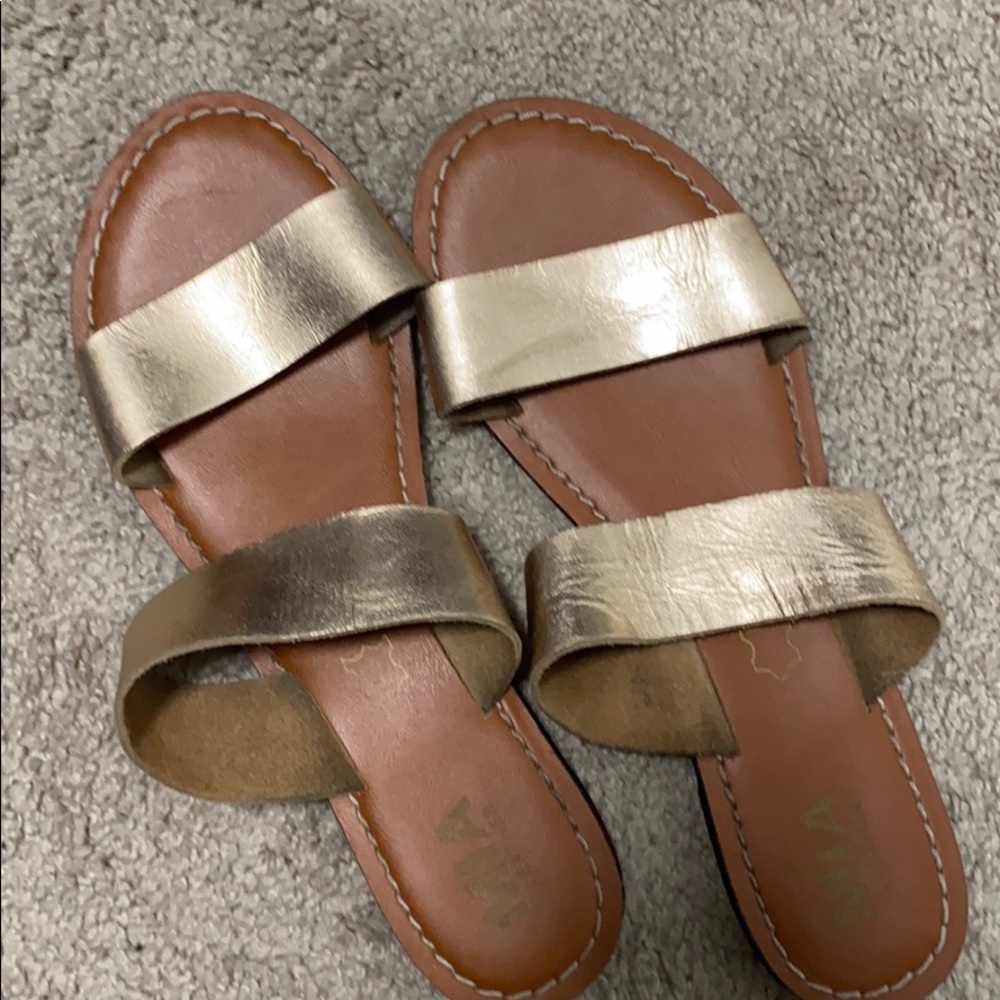 Mia sandals